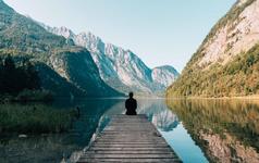 Wie Meditation bei Stress und Burnout-Risiko hilft